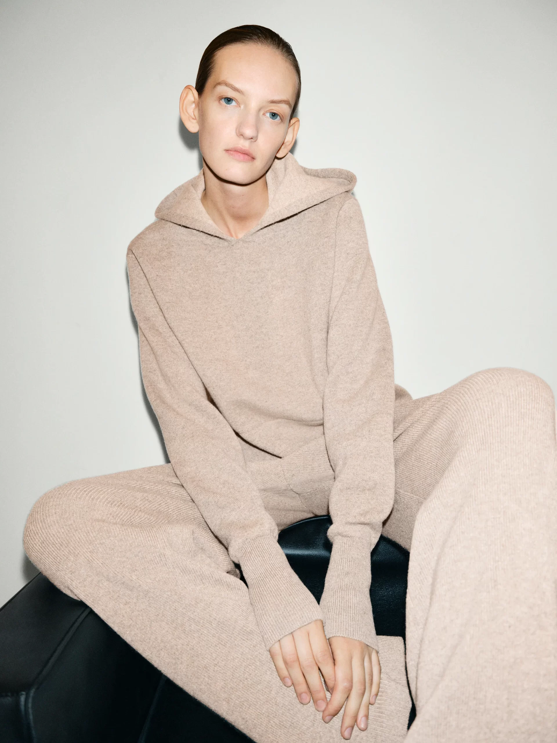 “Stylishly Relaxed: Exploring the Versatility of Loungewear”